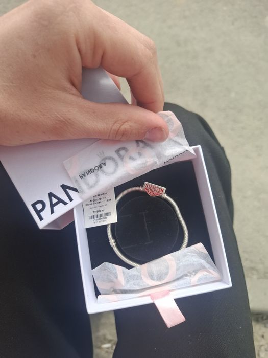 Браслет Pandora Очень странные дела