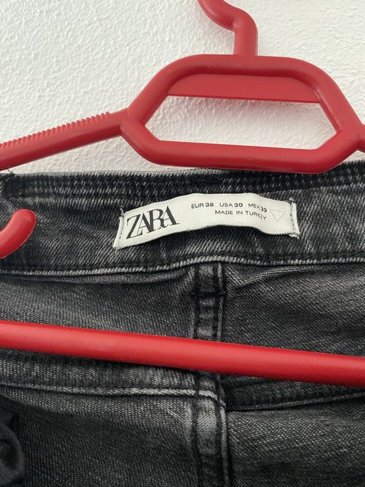 Blugi zara marime 38