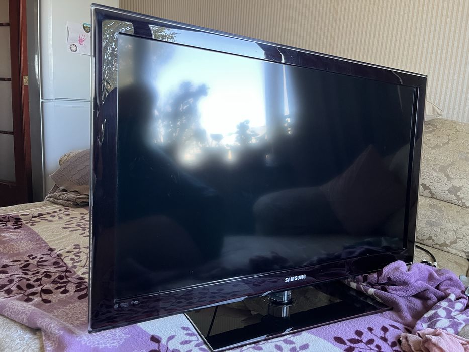 Продам телевизор samsung