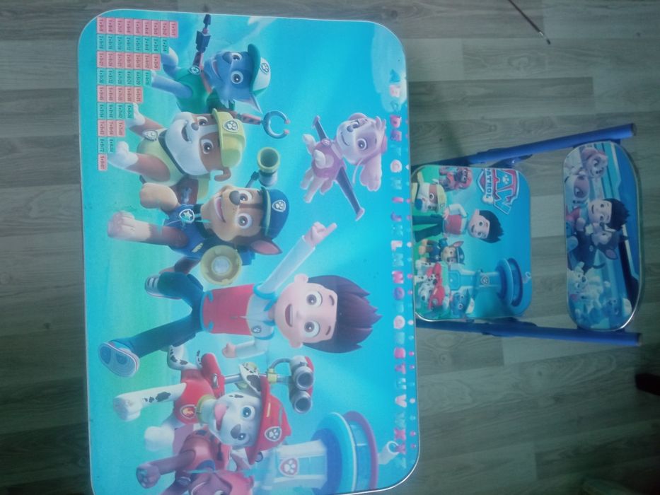 Vând măsuță copii,Patrula Cățelușilor "