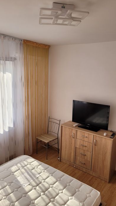 Apartanent de vanzare doua camere decomandat RM Sarat
