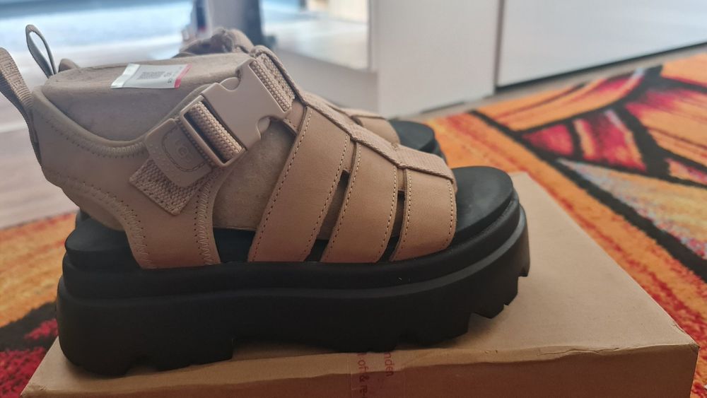 Ugg Cora сандали 37 номер