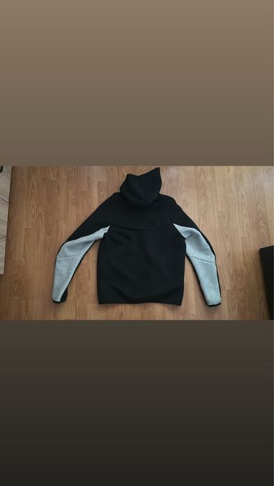 Nike tech gri cu negru