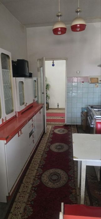 Ijaraga katta 3 xona kvartira beriladi,oriet:Крытый,Мажмуа