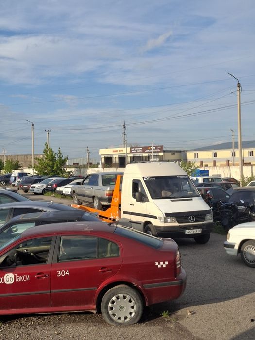 Продам эвакуатор мерседес