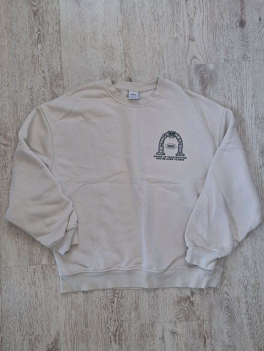 Слуичъри bershka, zara, stussy