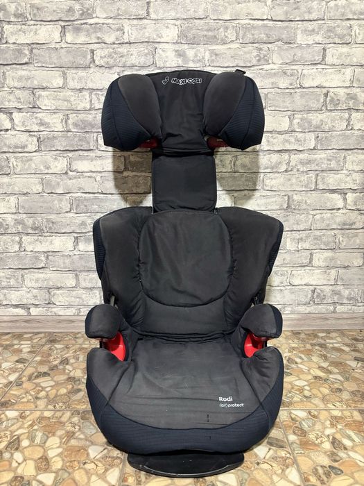 Детской кресло Maxi cosi