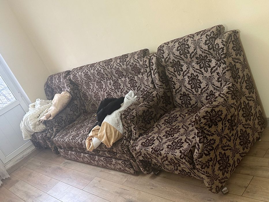 Отдам бесплатно диван