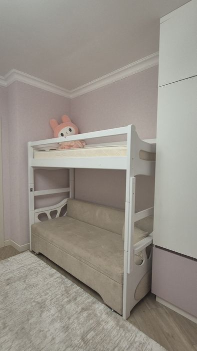 Двухъярусная кровать с диваном