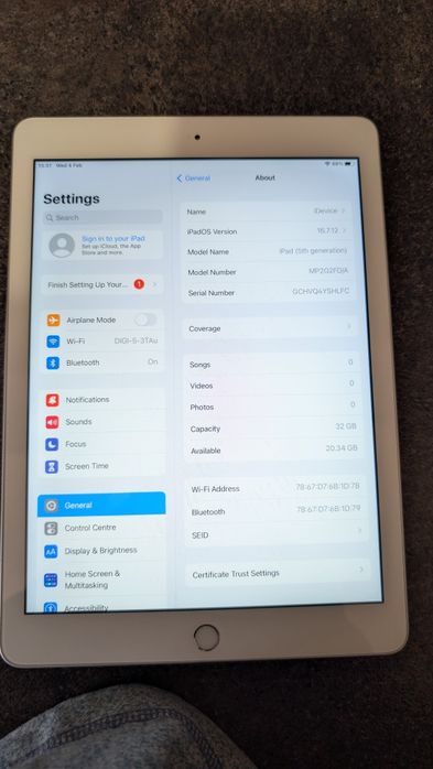 iPad 5th generațion  32 gb Cadou un smartwatch Amazfit