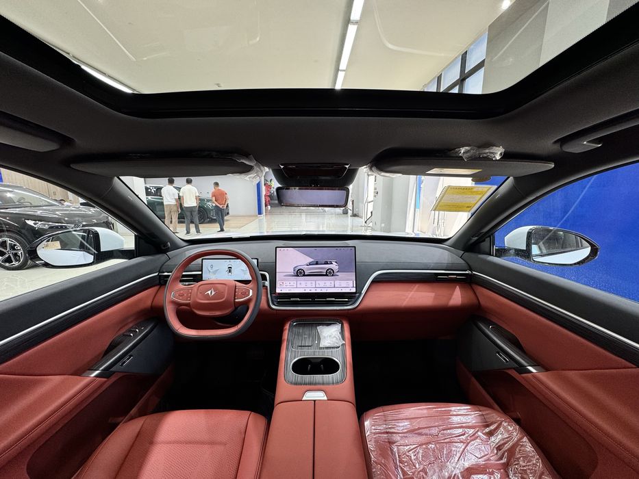 Dongfeng EP008 636 KM EV ULTRA