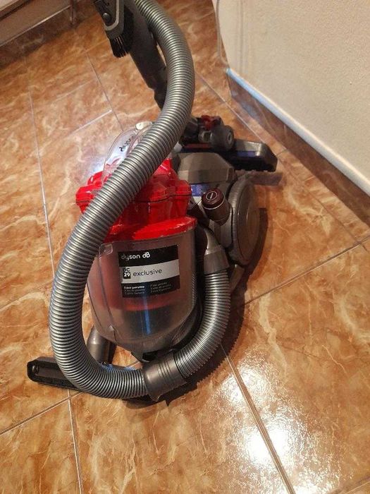 De vanzare aspirator cu fir Dyson DC 29 Executive