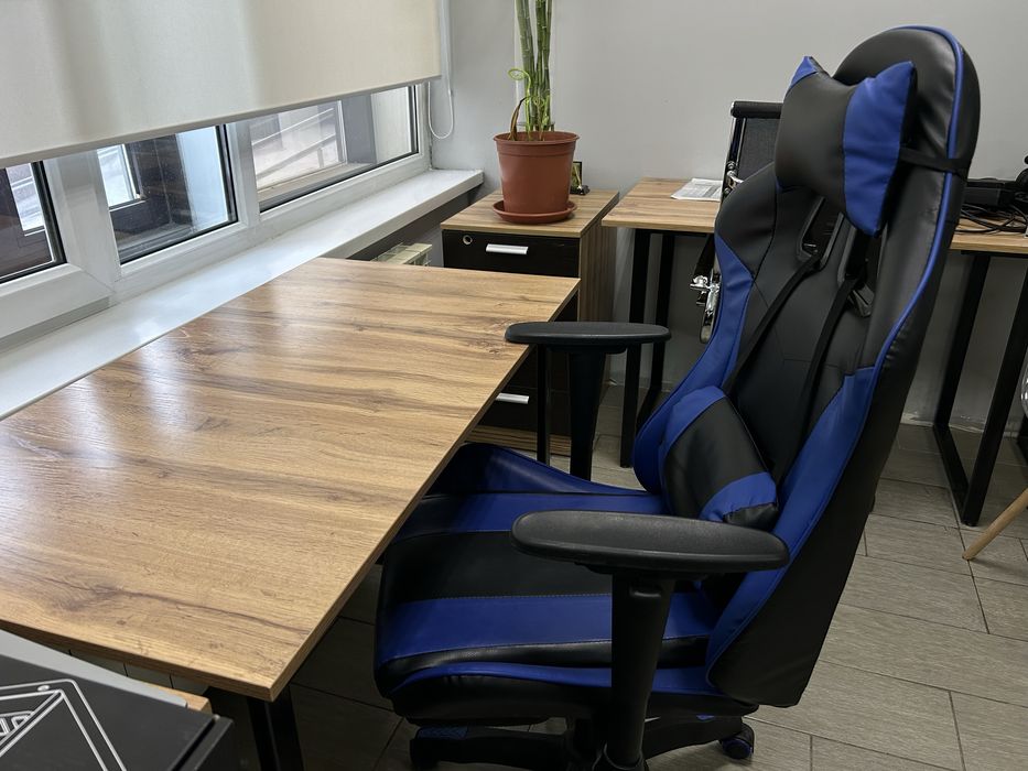 Игровое место / игровое кресло / стол