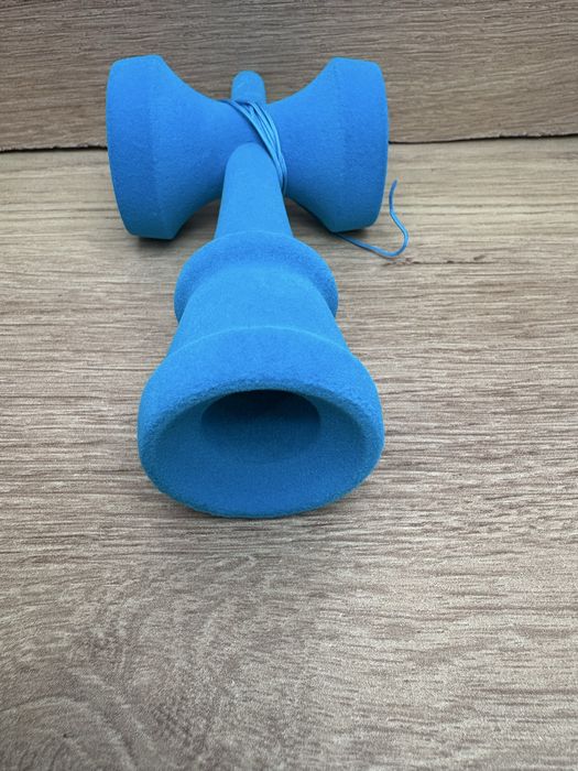 Sweets Kendama Fuzzy Blue Ken Only, Legend Shape, editie speciala