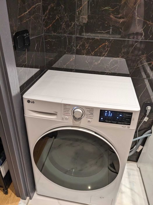 Стиральная машина с сушкой LG 7/4кг F2J6HG7W Inverter Steam