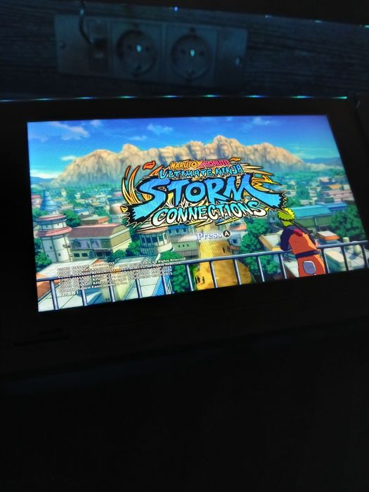 Nintendo Switch V2 Modat + Card 256GB + Grip Nitro Deck