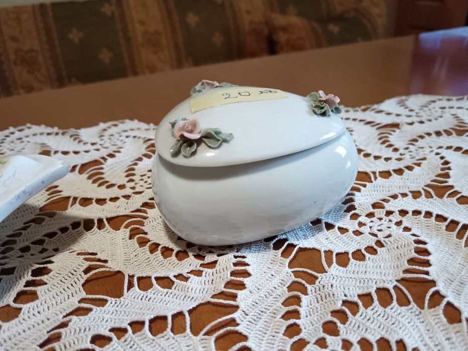 Порцеланови кутийки за бижута