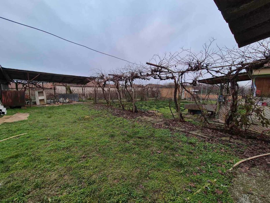 Продава се Къща в с. Обнова, Област Плевен - 188 кв.м за 133 €/кв.м - Снимка #12