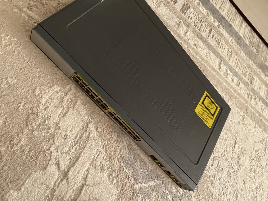 Cisco Catalyst Express 500 WS- CE500-24LC коммутатор