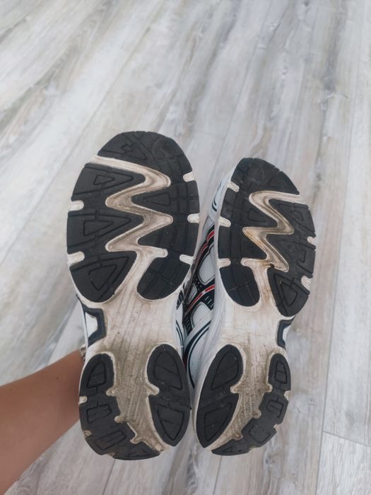 Кроссовки асикс ASICS