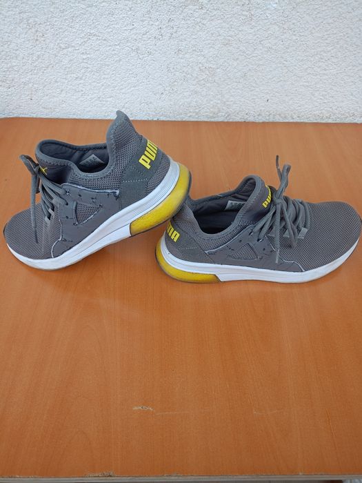 Vand pantofi sport Puma, produs de calitate superioara mărimea 41.