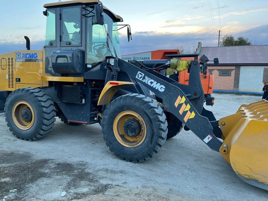 Услуги Погрузчика Фронтальный, Самосвалы