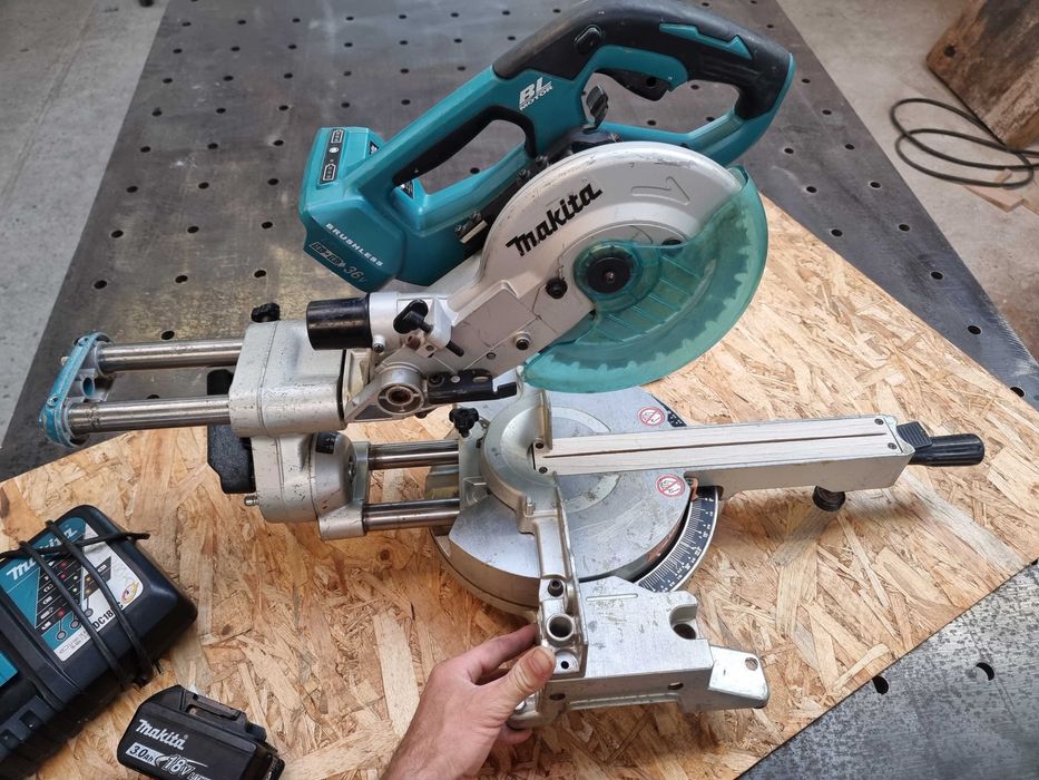 Circular Stationar Makita DLS714 36V Acumulatori 18V Incarcator