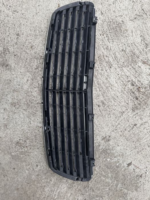 Решетка W211 дорест