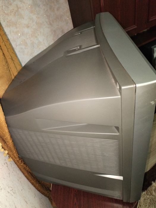 Телевизор  Панасоник , Самсунг.