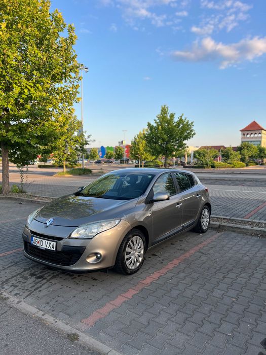 RENAULT Megane