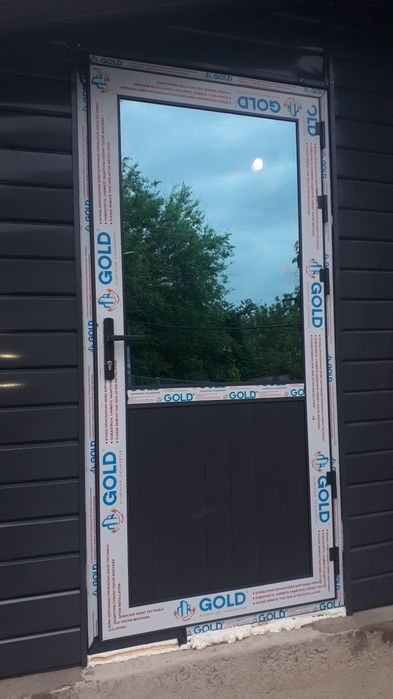 Окна двери и БАЛКОНЫ.