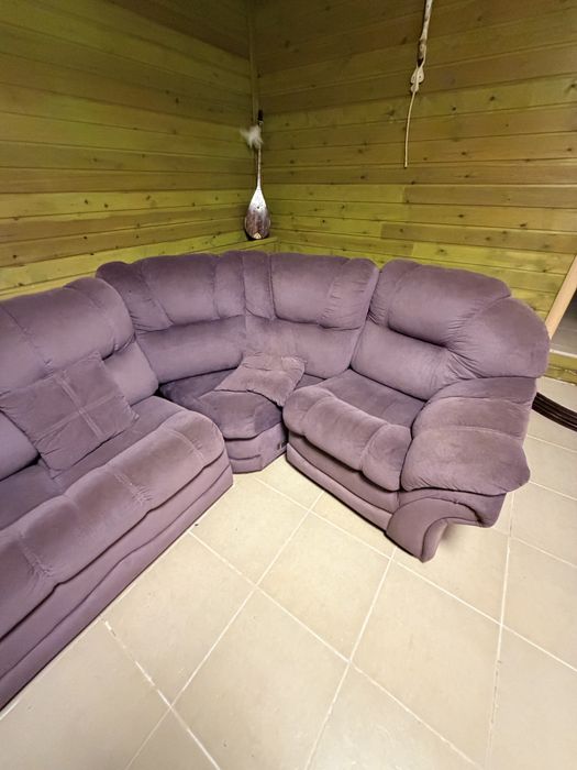 Диван в хорошем состоянии