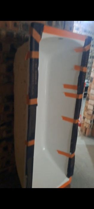 Ванна пластикоаая  новая