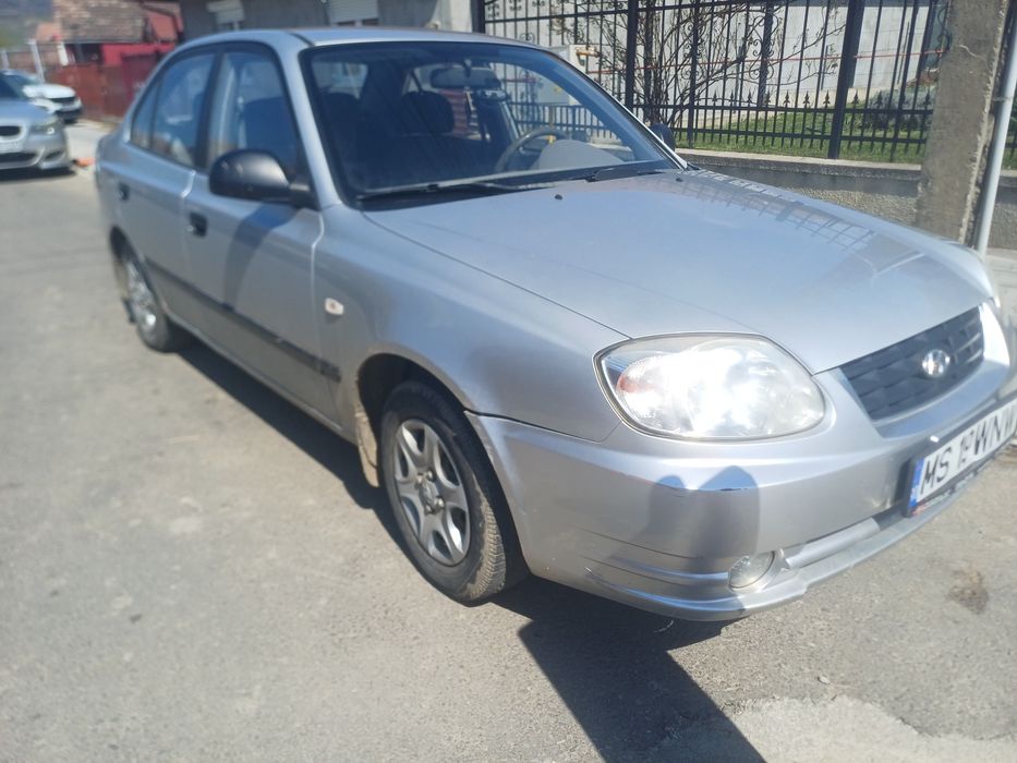 Hyundai accent de vanzare