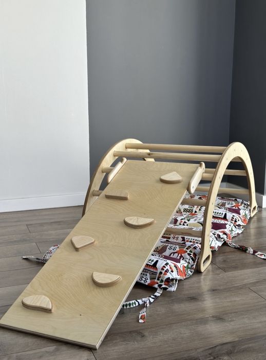 Арка пиклера и горка скалодром