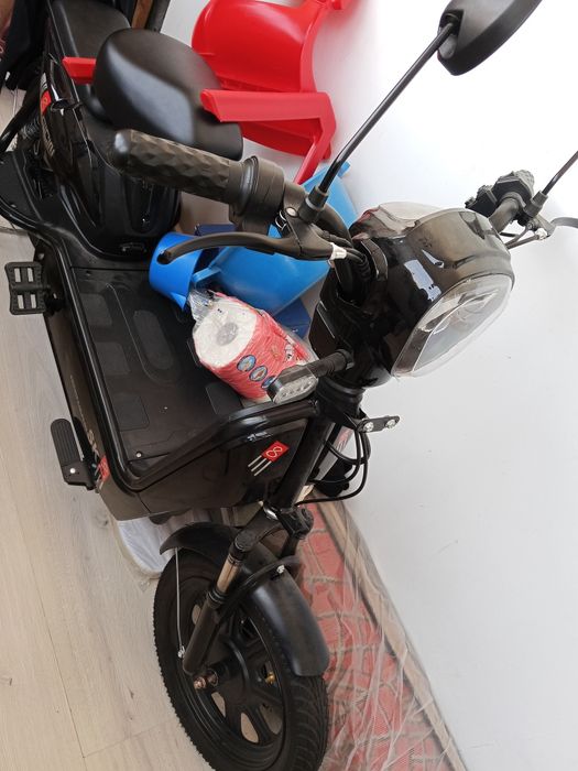 Электроскутер SK8