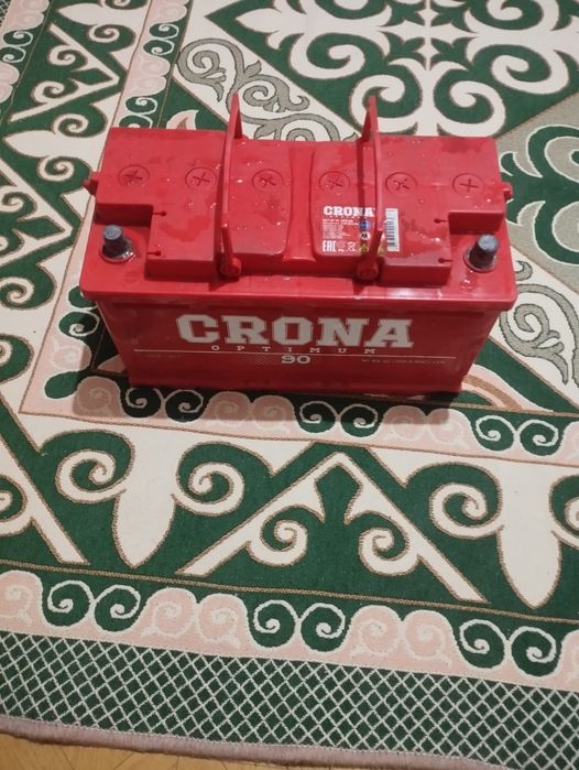 АКУМ 90А новый почти