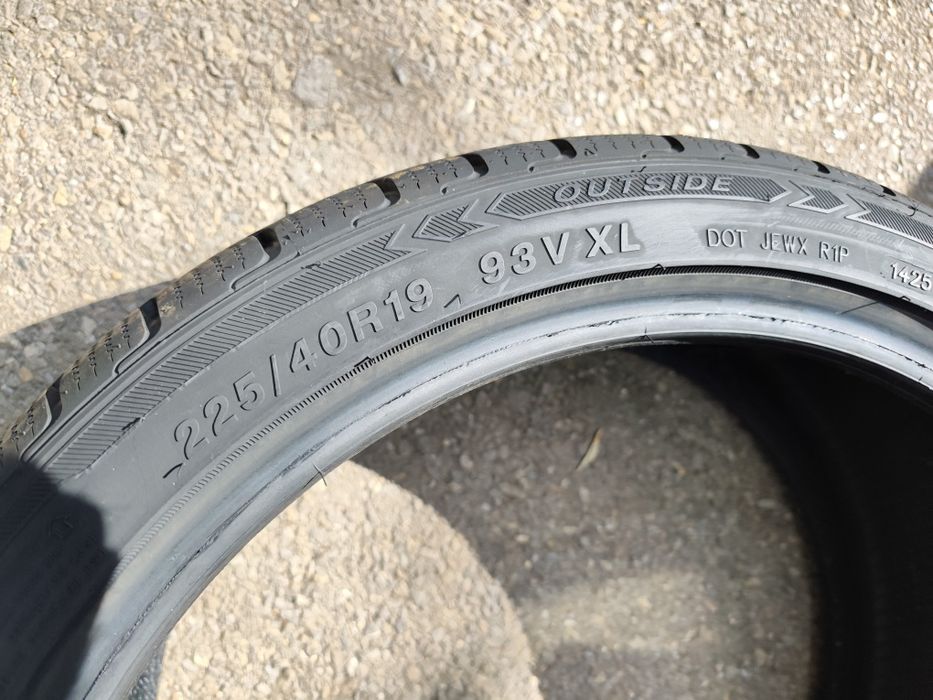 225/40/19" 4бр Trakmax ice plus, dot1425,7mm