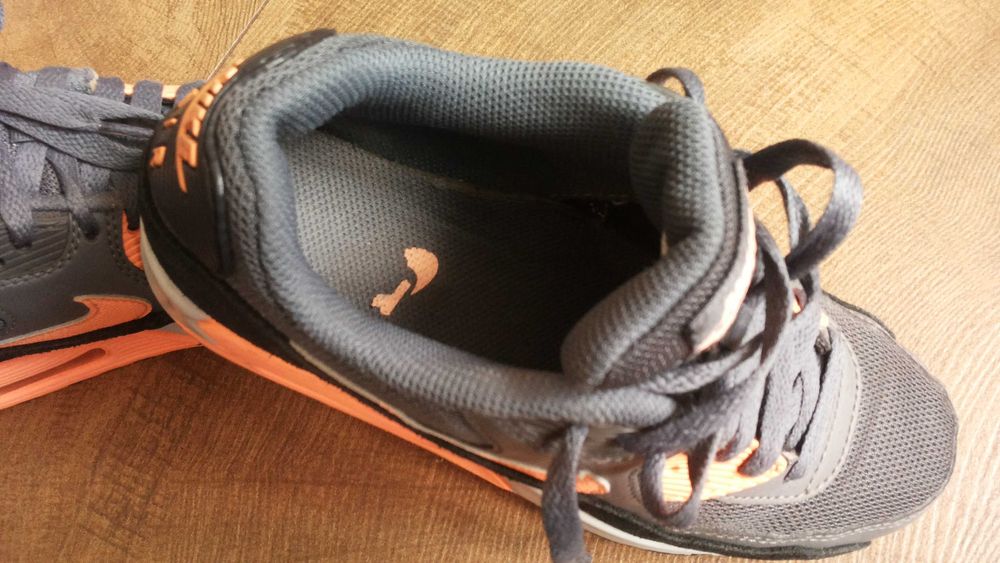 NIKE AIR MAX 90 ESSENTIAL SUNSET GLOW BLACK PLATINUM размер EUR 37,5 / UK 4 маратонки 114-13-S