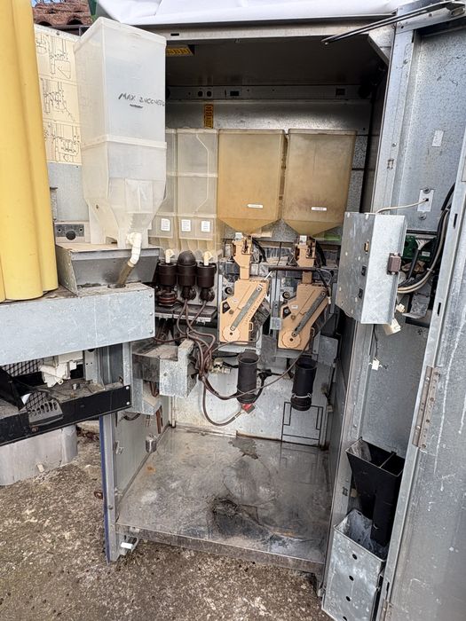 Продава се зануси зенит двумелачкова