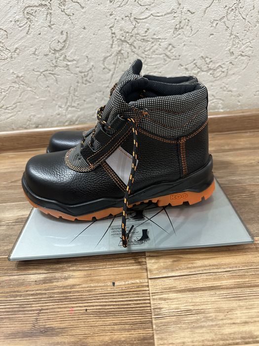 Ботинки СПЕЦОБУВЬ. Новые.РАЗМЕР 40