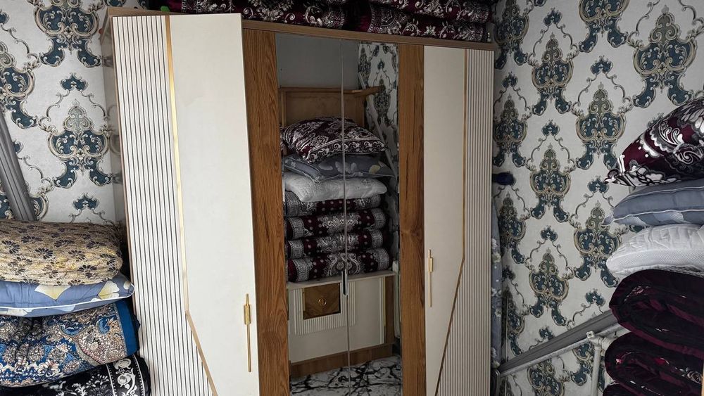 Продается 4-х комнатный дом на сергели Дарё буйи