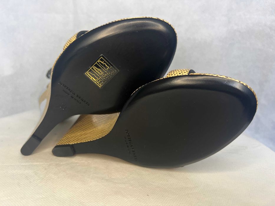 Сандали на платформа Bottega Veneta размер 38 - чисто нови