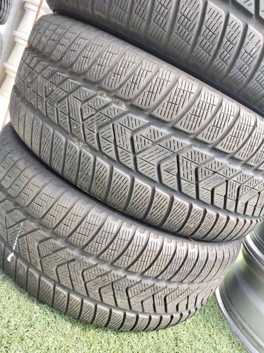4 бр зимни 255/60/18 Pirelli