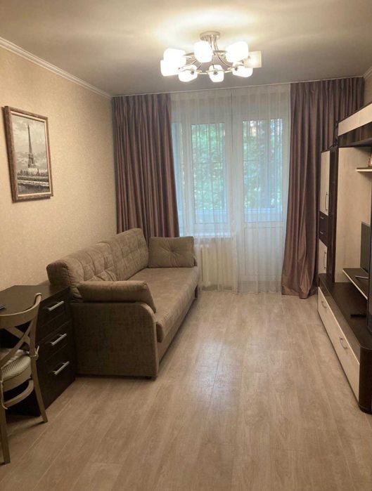 Сдаётся 1 ком. В районе ЦУМа