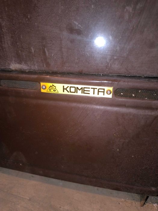 Продавам нафтова печка Комета