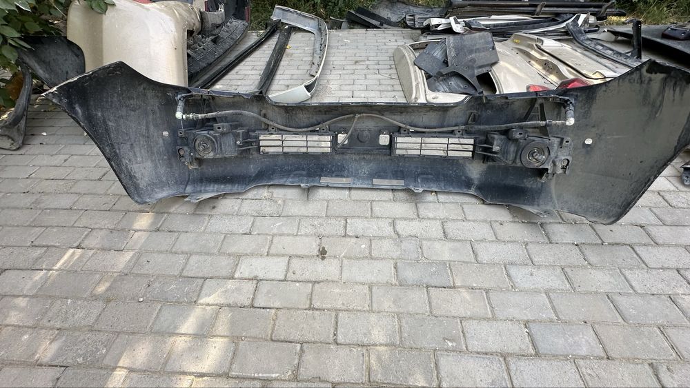 Передний бампер на тайота ленд крузер