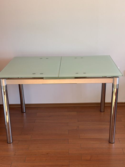 Стъклена трапезна маса ( разтегателна)