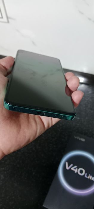 Vivo 40 Lait сатылады