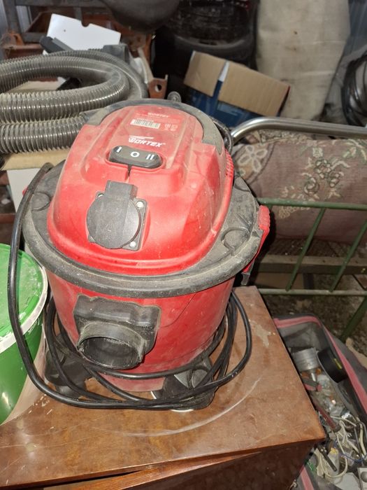 Продам пылесос строительный